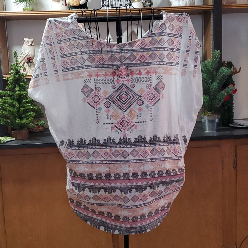 Aztec design top - Picture 2 of 3